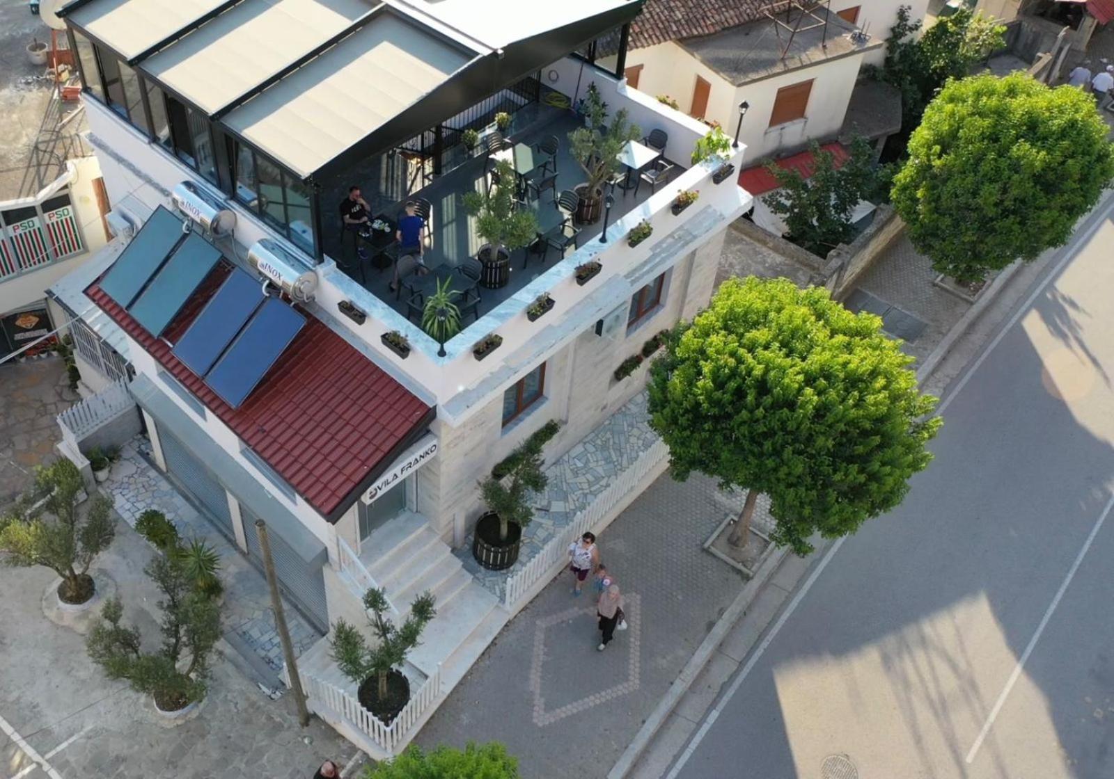 Vila Franko เบราท ภายนอก รูปภาพ