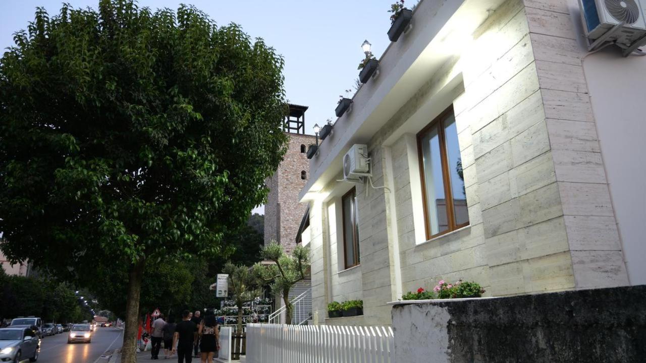 Vila Franko เบราท ภายนอก รูปภาพ