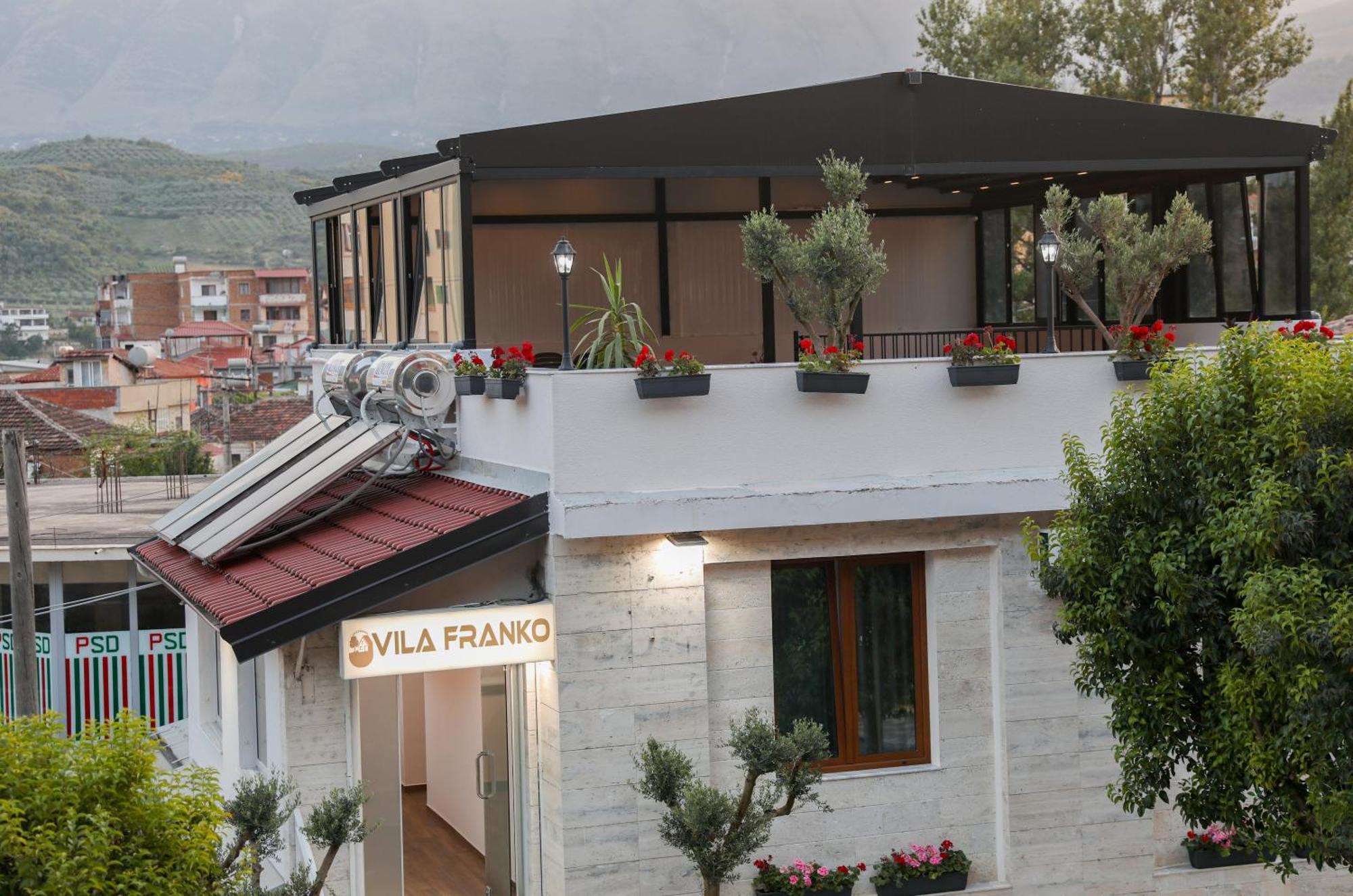 Vila Franko เบราท ภายนอก รูปภาพ